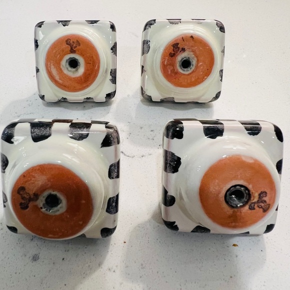 MacKenzie-Childs Petit Four Square Rose Majolica Decorative Knob Set 4 - Picture 3 of 7